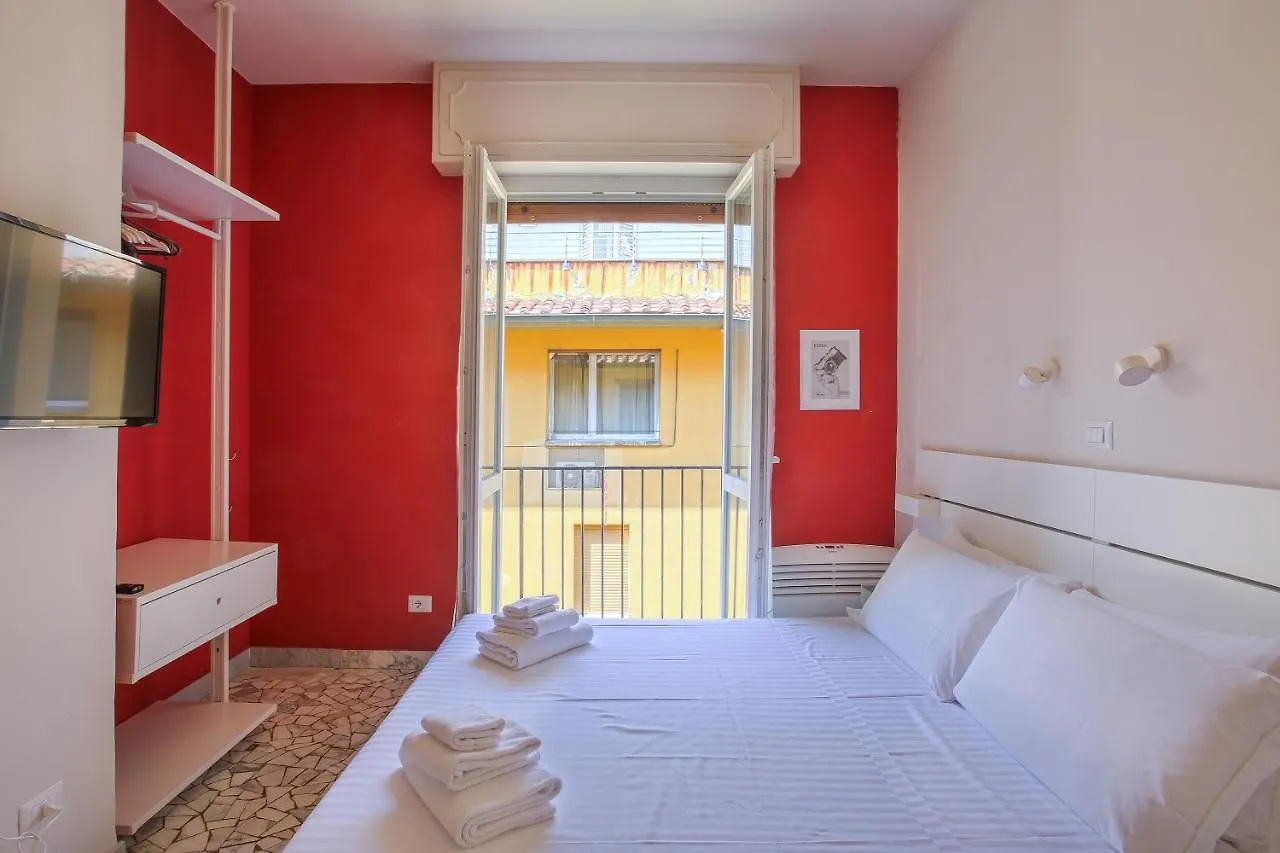 The Red Loft In Ponte Vecchio N.2 Apartment Florence